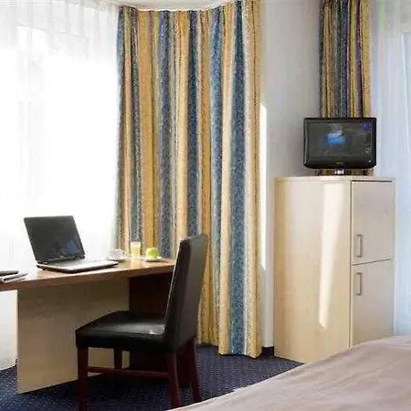 Mercure Koeln Airport Hotel 3*